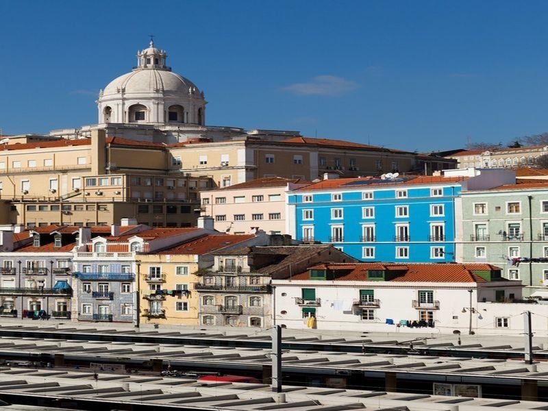 Hello Santa Apolonia * Lisbon